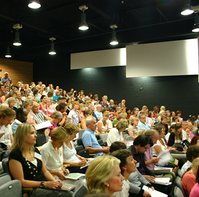 Lots of students in a lecture theatre
