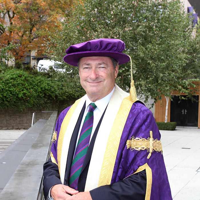 University of Winchester bids warm farewell to Chancellor Alan Titchmarsh